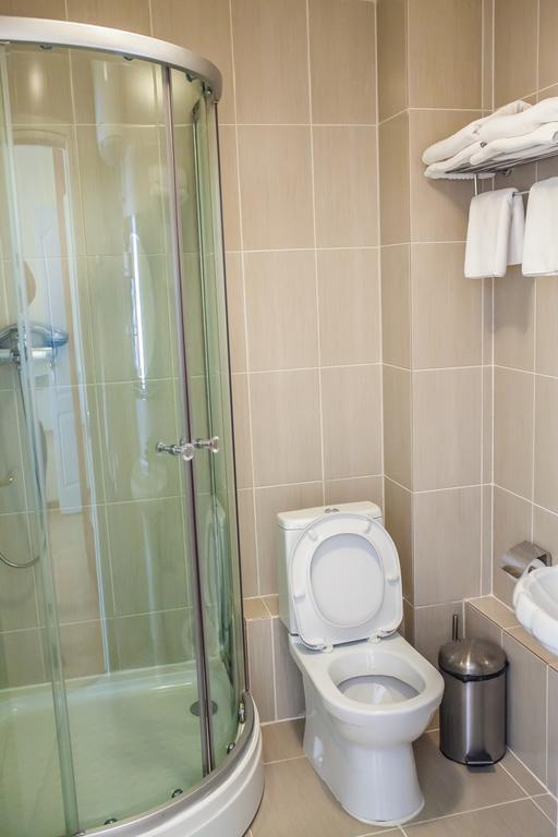 Riverside Hotel Atyraū 외부 사진